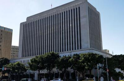 限貸令引發民怨，行政院長與總統接連喊話，央行擬擴大二房管制至全國