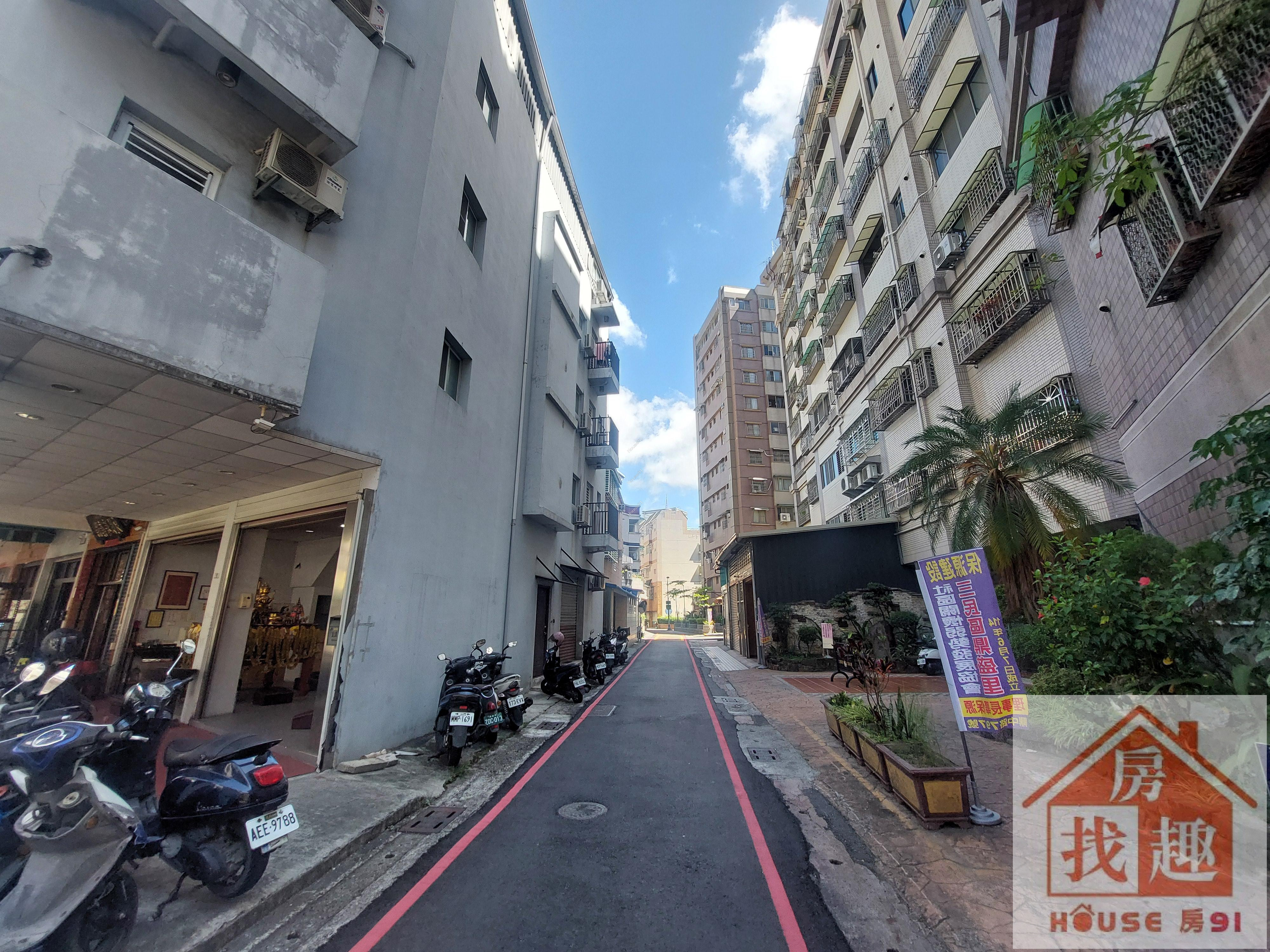 榮總 文藻13+1三角窗透天 高投報電梯套房