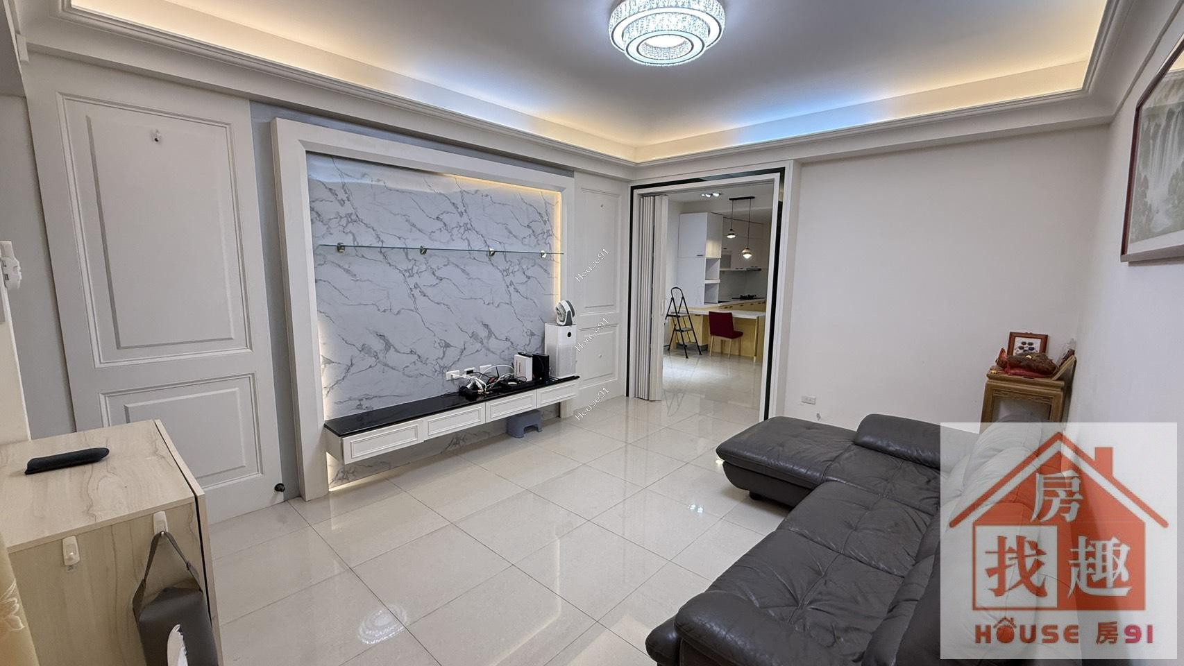 前鎮區修文街靜巷公寓1樓附車庫裝潢美屋+大房格局