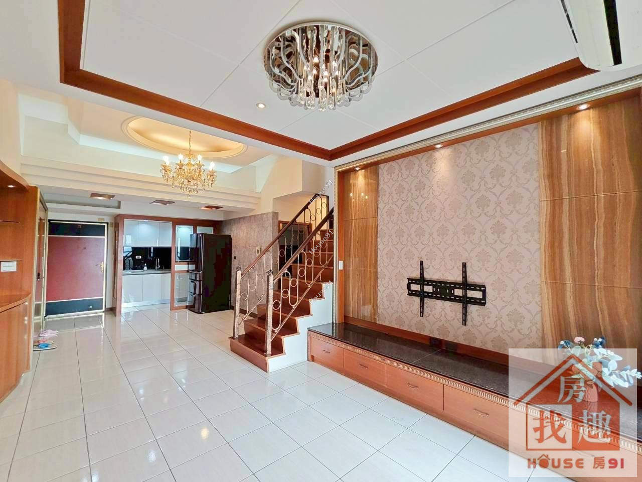 近左營高鐵｜天鵝堡｜景觀樓中樓大露臺平車